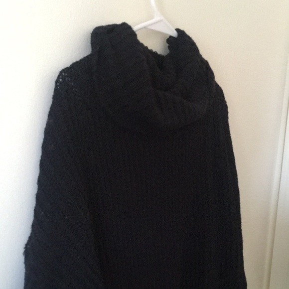 UO Tatum Turtleneck Tunic Sweater - Picture 4 of 6